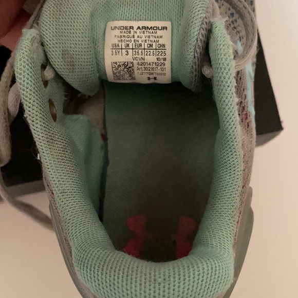 UNDER ARMOUR Charged Rogue girls 3.5 very used condition - Picture 12 of 14